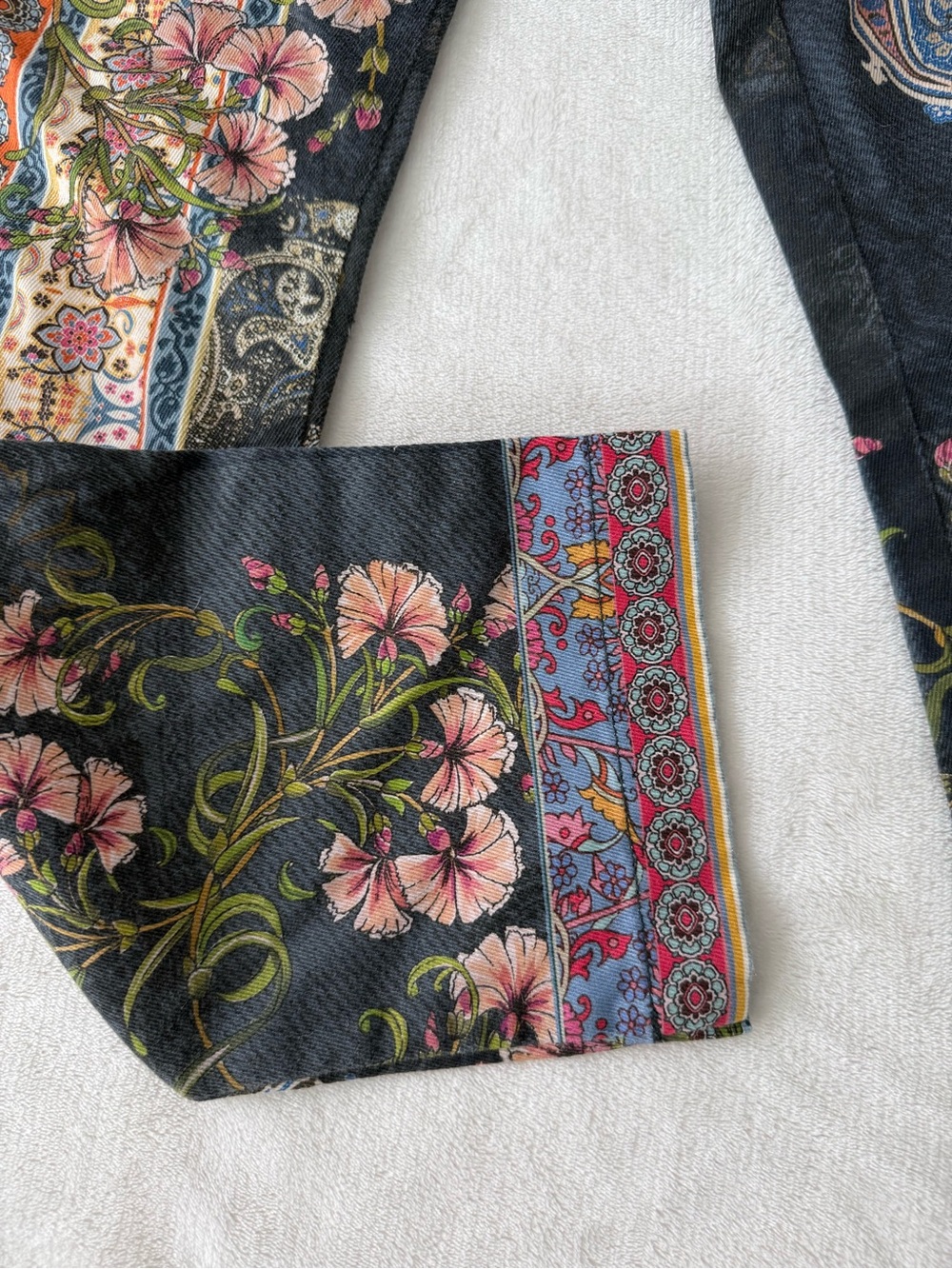 Johnny Was floral and paisley print straight-leg pants Size 6 D96 - Picture 2 of 8